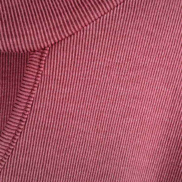 1 LEFT HP🎉Plus Size Key Hole Front Twist Top - Picture 5 of 5